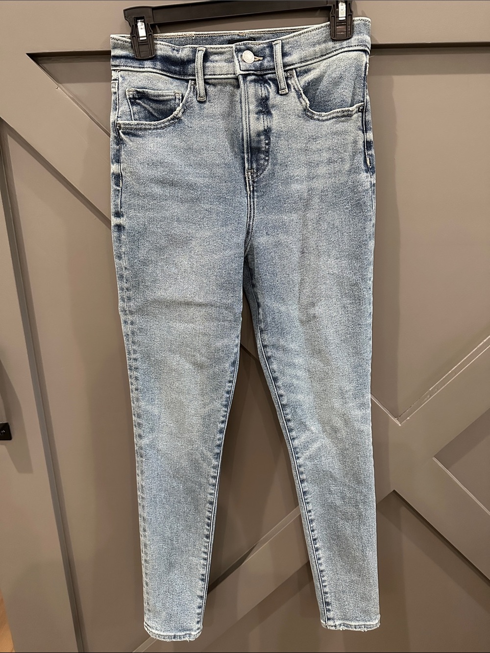 Express High Waisted Light Wash Hyper Sculpt Skinny Jeans